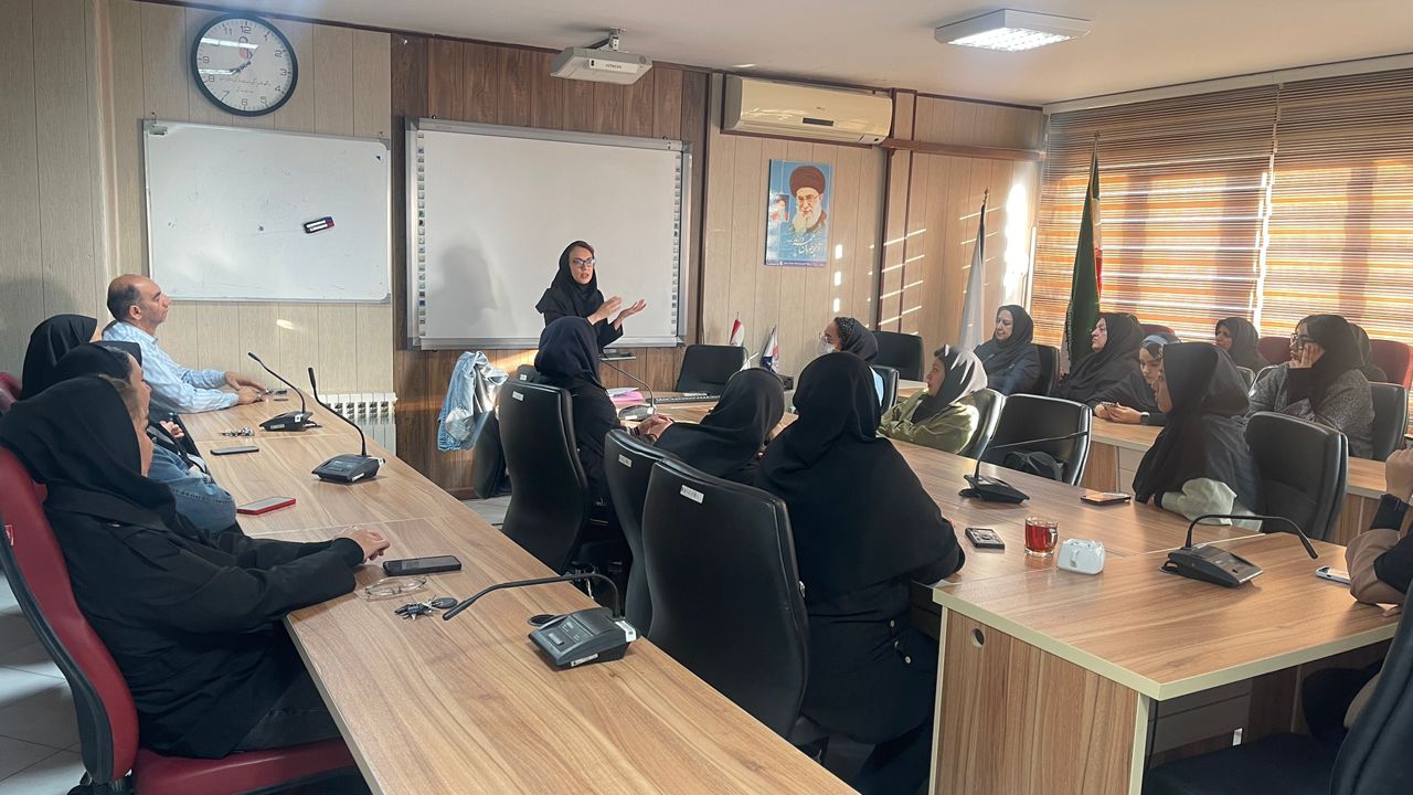 برگزاری دوره‌های هفتگی مدیتیشن( خود مراقبتی ) برای همکاران مرکز بهداشت شمال‌غرب ۲ دانشگاه علوم پزشکی ایران 